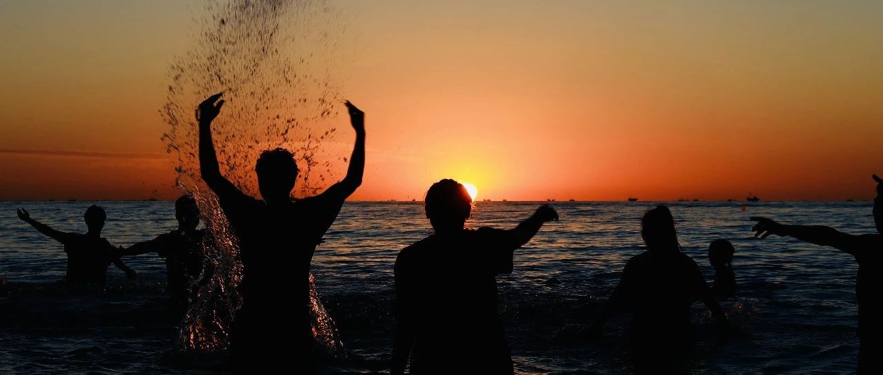 陈明昊X马寅对谈：在戏剧节，比戏更重要的就是过节