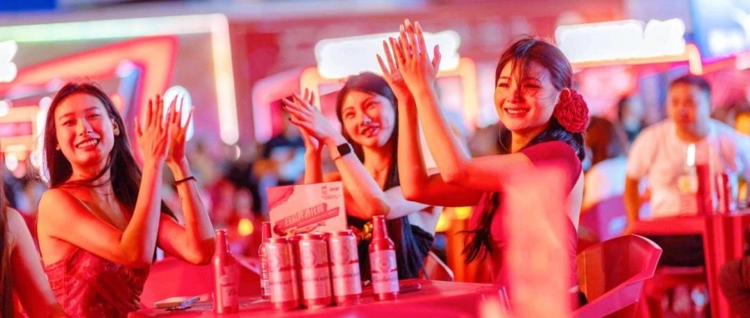 露营美食音乐会！啤酒市集好工作！万达广场南方夜市，啥都有