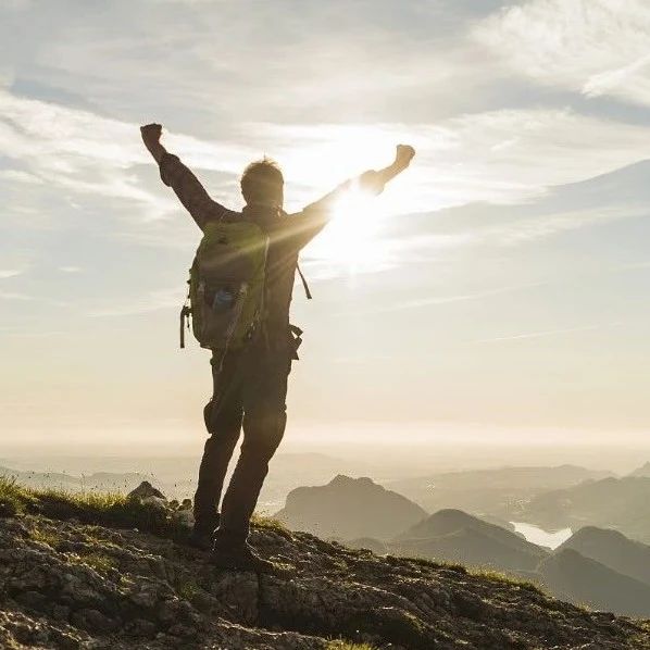 从联合国到新东方，他用亲身经历证明：天坑专业，自有精彩