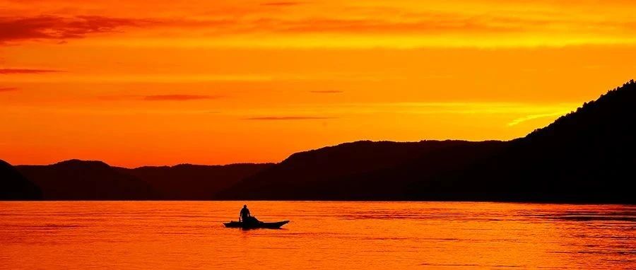 虹声丨不受折磨不成人