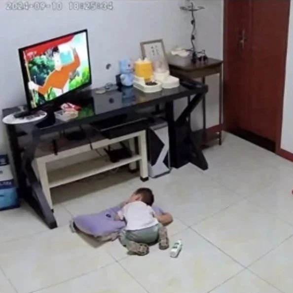 将1岁儿子锁家里的单亲妈妈拒绝妇联帮助，医生提醒