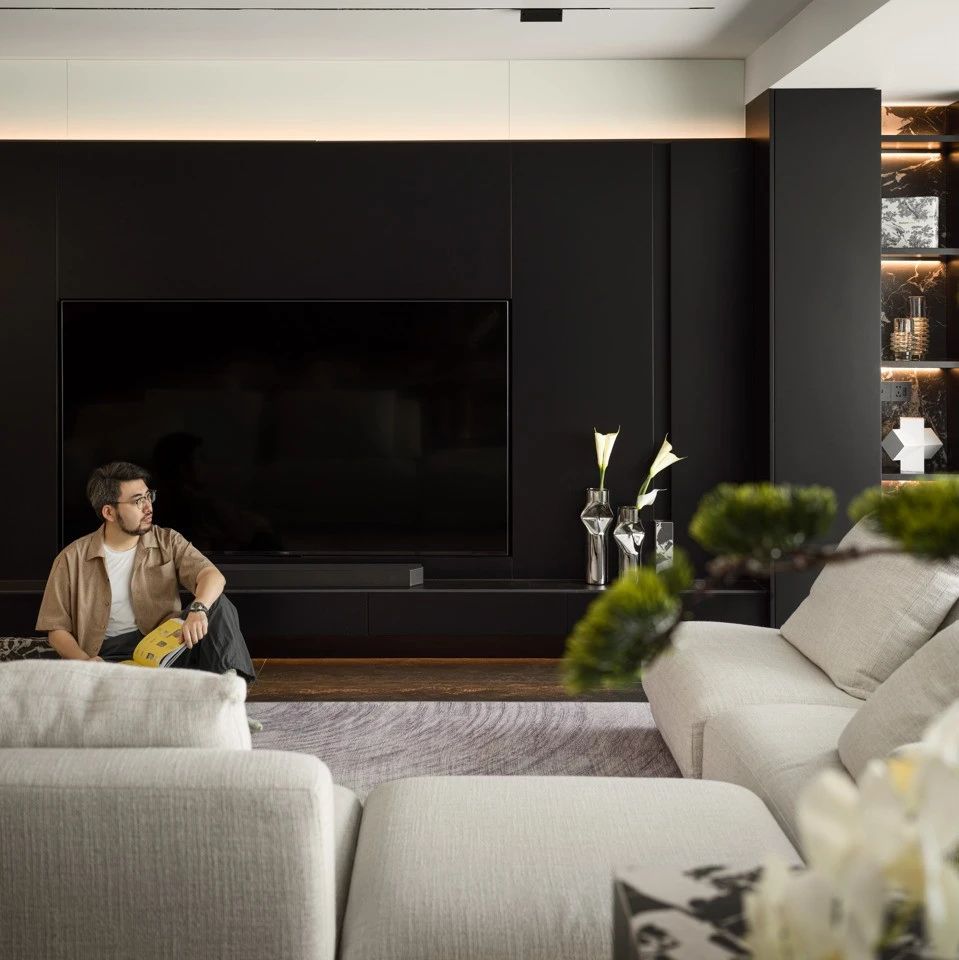 逃离北上广定居川渝，他在这片黑灰白新地，寻觅格子间之外的多彩生活