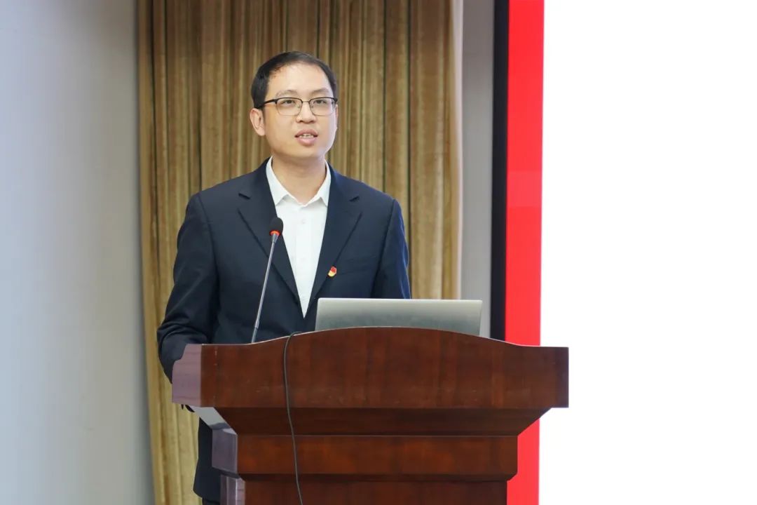徐通.JPG
