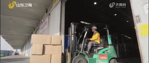 “智能拼箱”打造国际贸易高效中转站