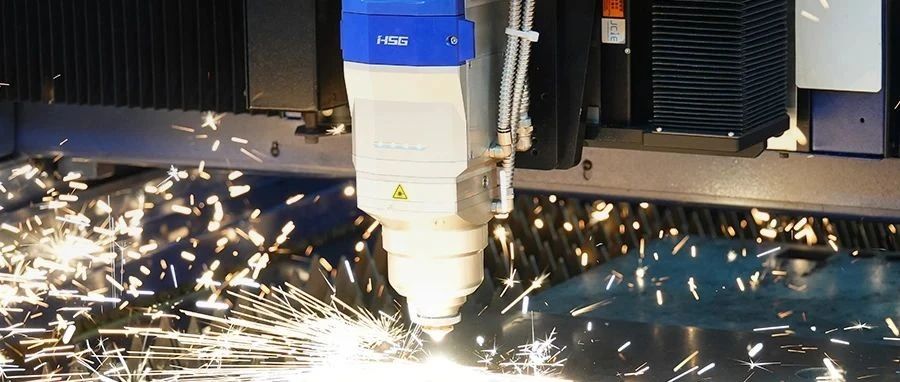 宏山激光60kW高效精密切割：为重型制造、船舶、钢结构带来精准与高效的加工新时代