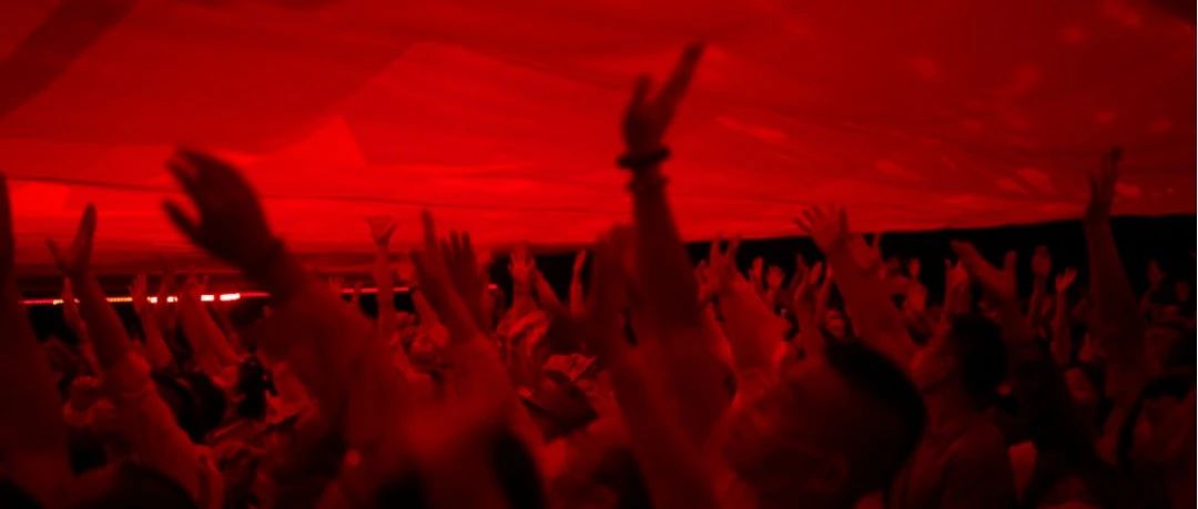 世界戏剧日 | 邀你走进一部动人好剧，重回一段岁月峥嵘