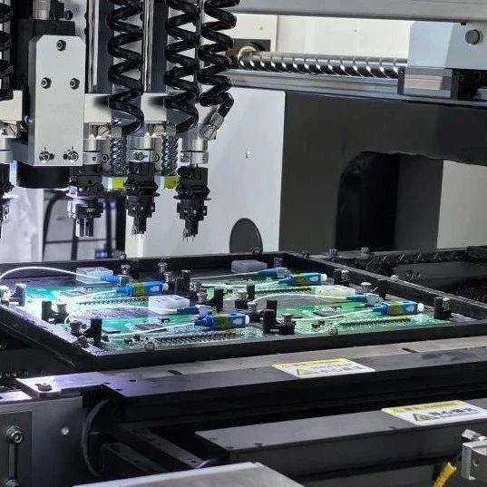 深度｜长虹 “智改数转” 进行时：“人机共生”奏响工业新乐章