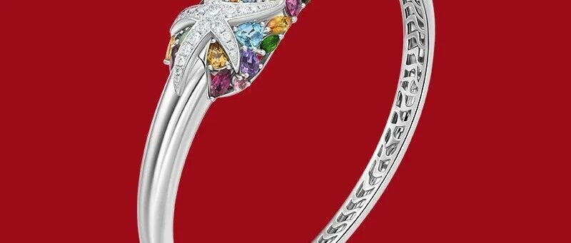 THE OCEAN IS CALLING