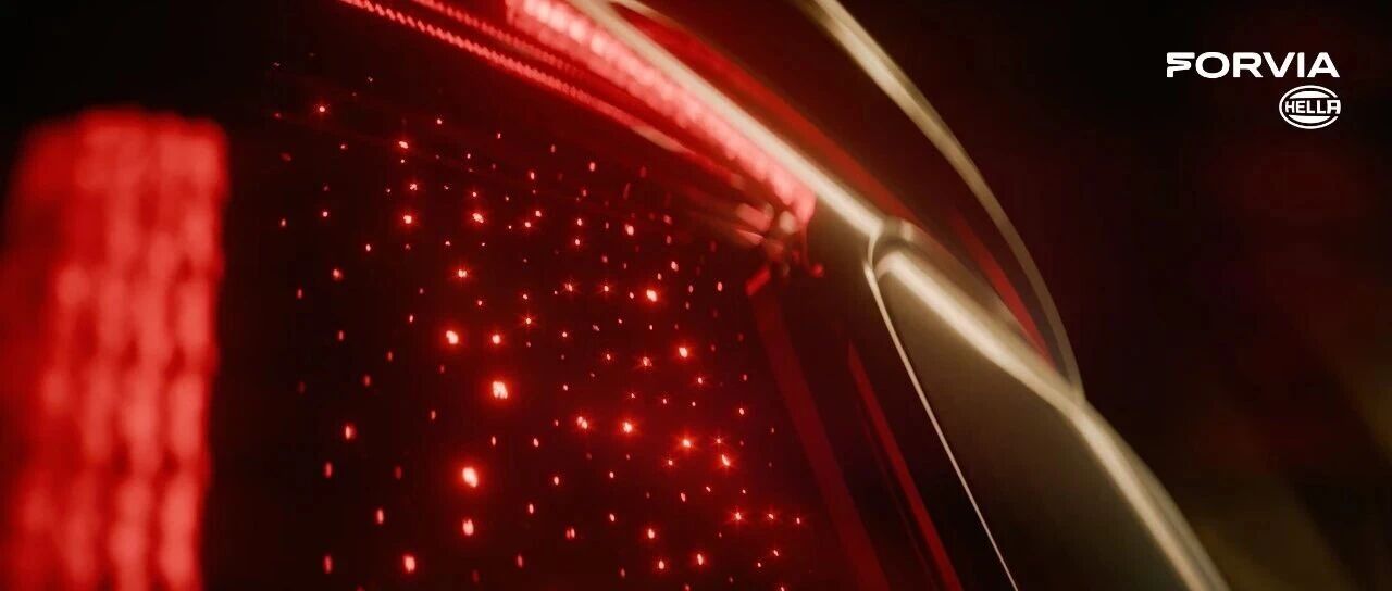 极氪9X x 佛瑞亚海拉 | 环幕星钻贯穿尾灯, 不仅璀璨，更见星河