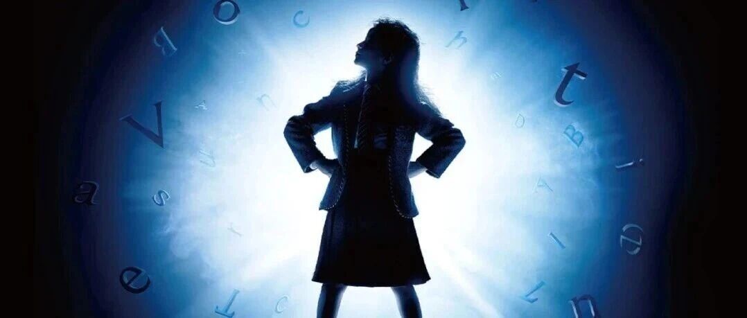 “叉腰小女孩”回归！伦敦西区原版音乐剧《玛蒂尔达》早鸟热售中