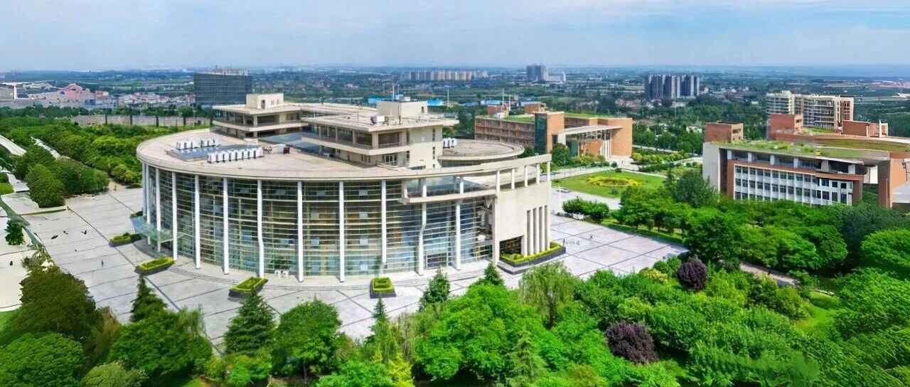 中国最反差的大学，撑起汉服潮流半边天，却是百年“工科”名校？